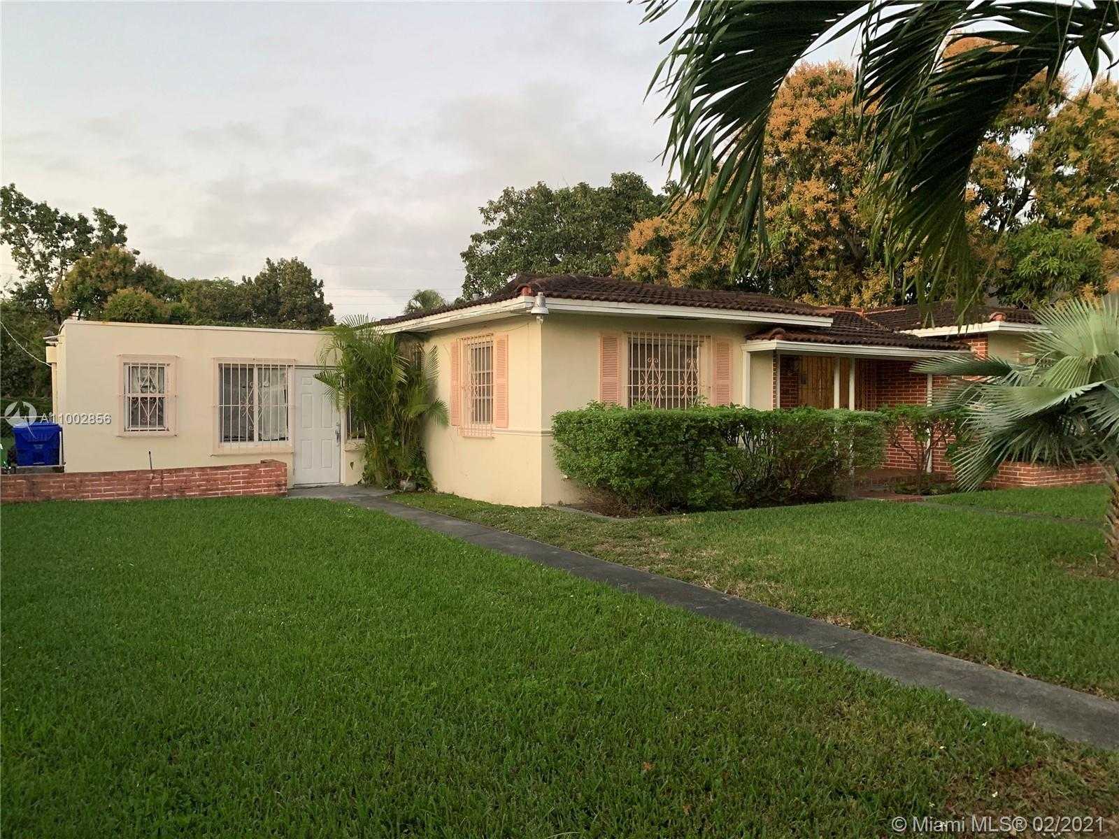 Small Image of 2015 SOUTH WEST 13TH ST, Miami Number 3