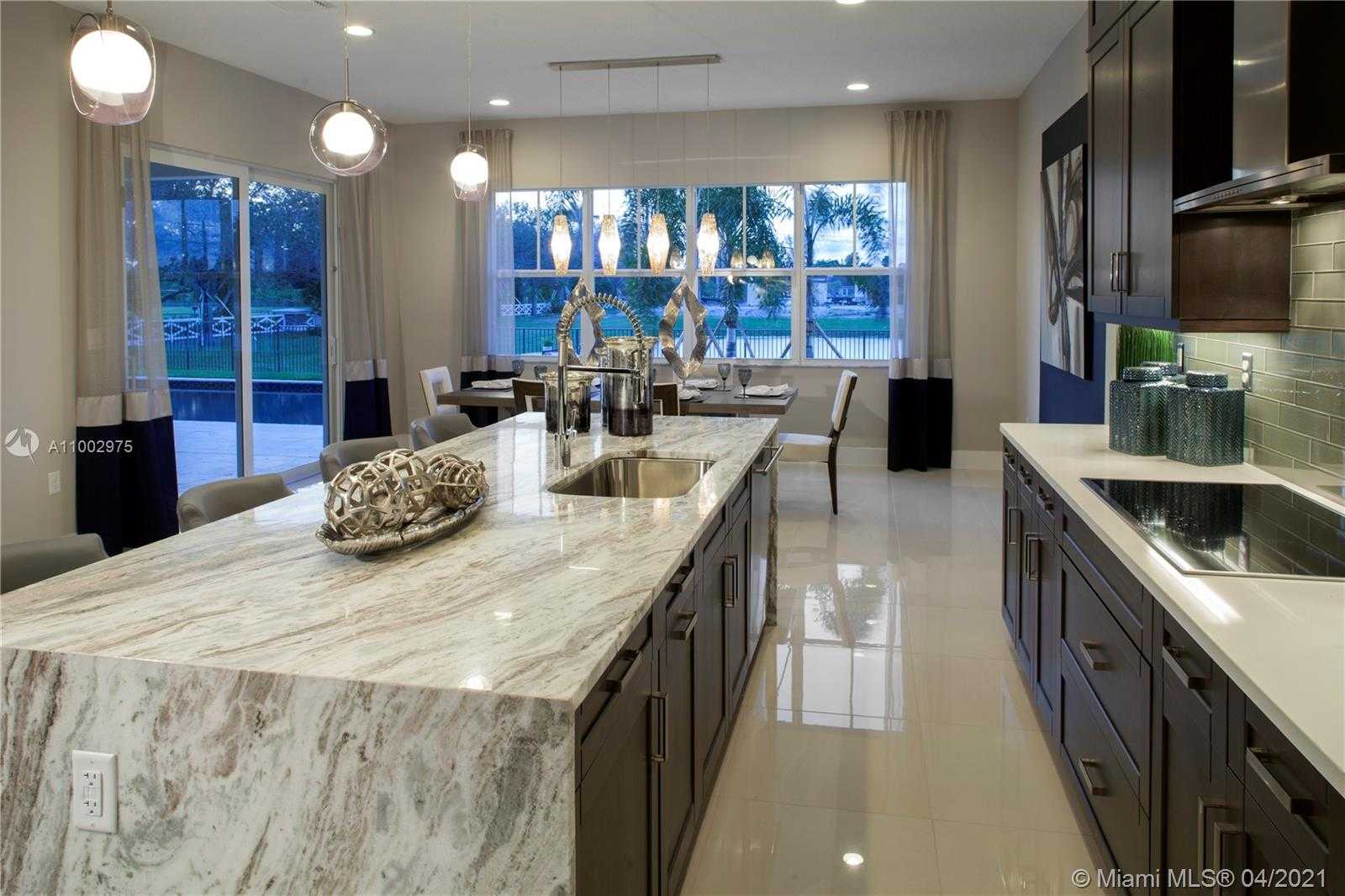 Small Image of 6985 SOUTH STILLWATER SHORES DR, Davie Number 14
