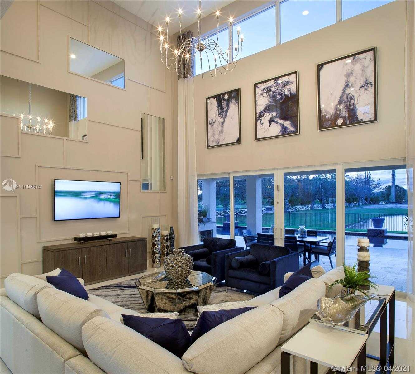Small Image of 6985 SOUTH STILLWATER SHORES DR, Davie Number 21