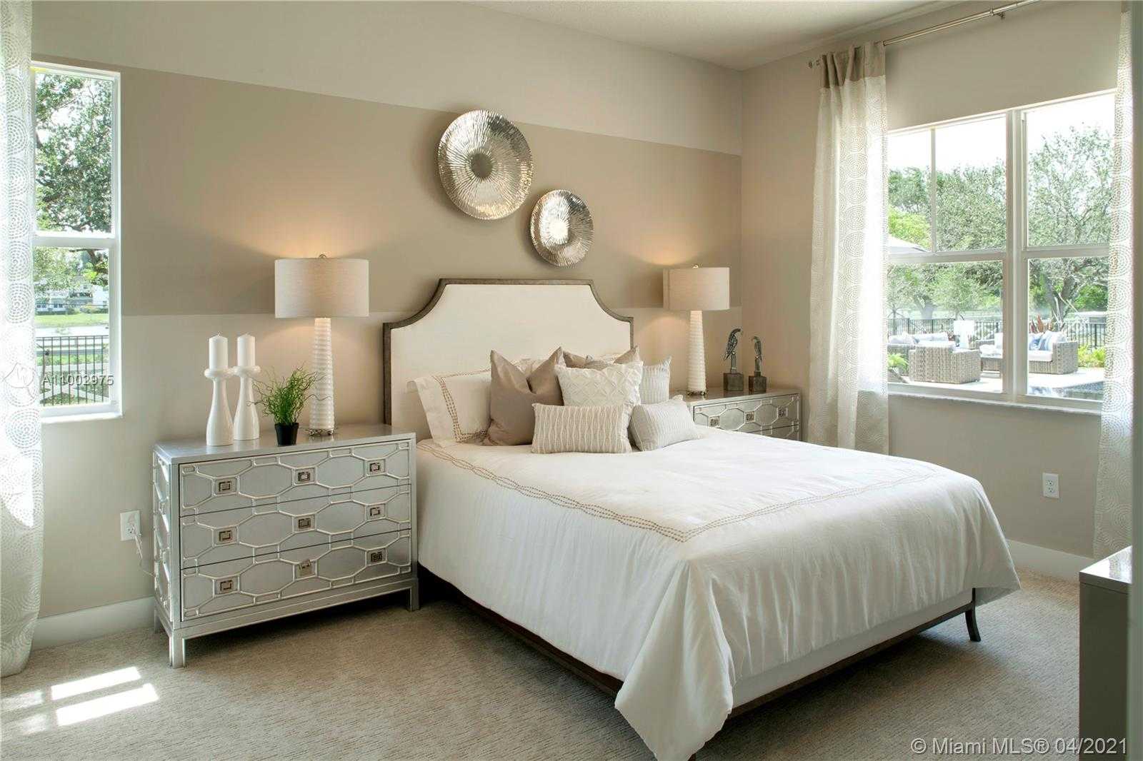 Small Image of 6985 SOUTH STILLWATER SHORES DR, Davie Number 22