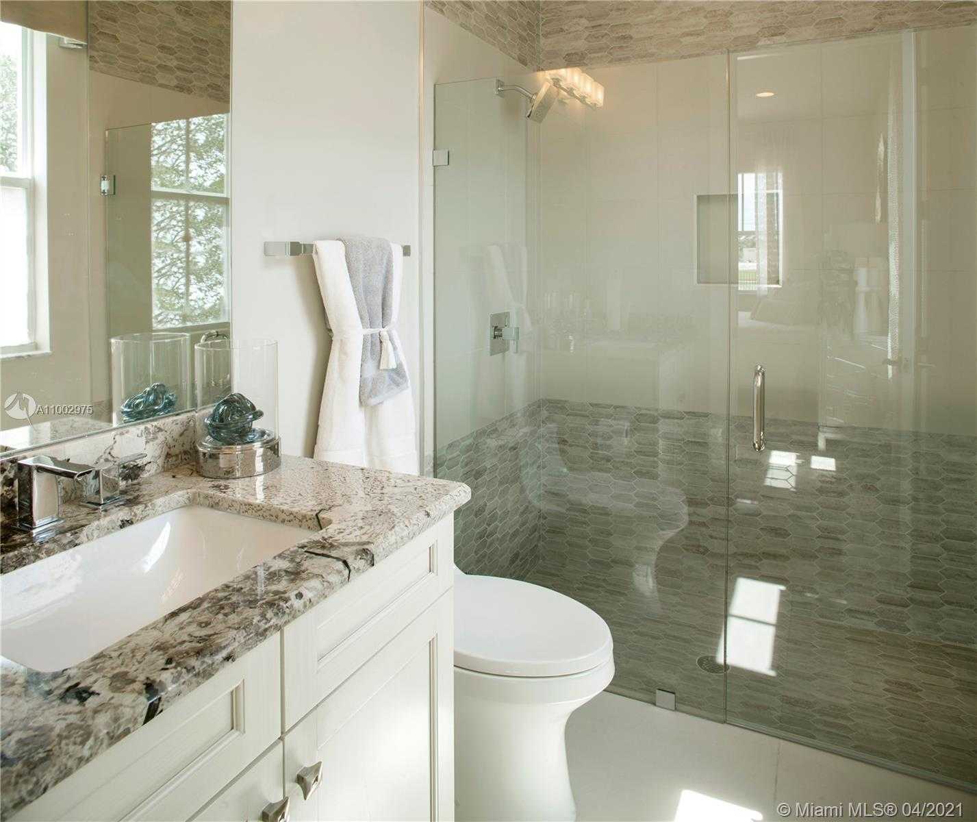 Small Image of 6985 SOUTH STILLWATER SHORES DR, Davie Number 23