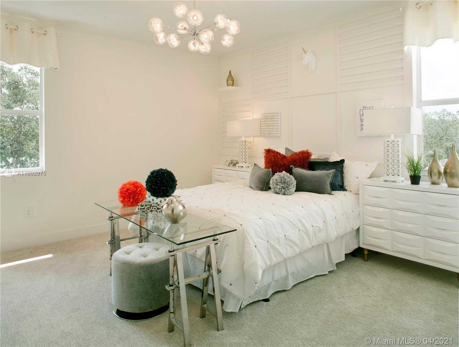 Small Image of 6985 SOUTH STILLWATER SHORES DR, Davie Number 26