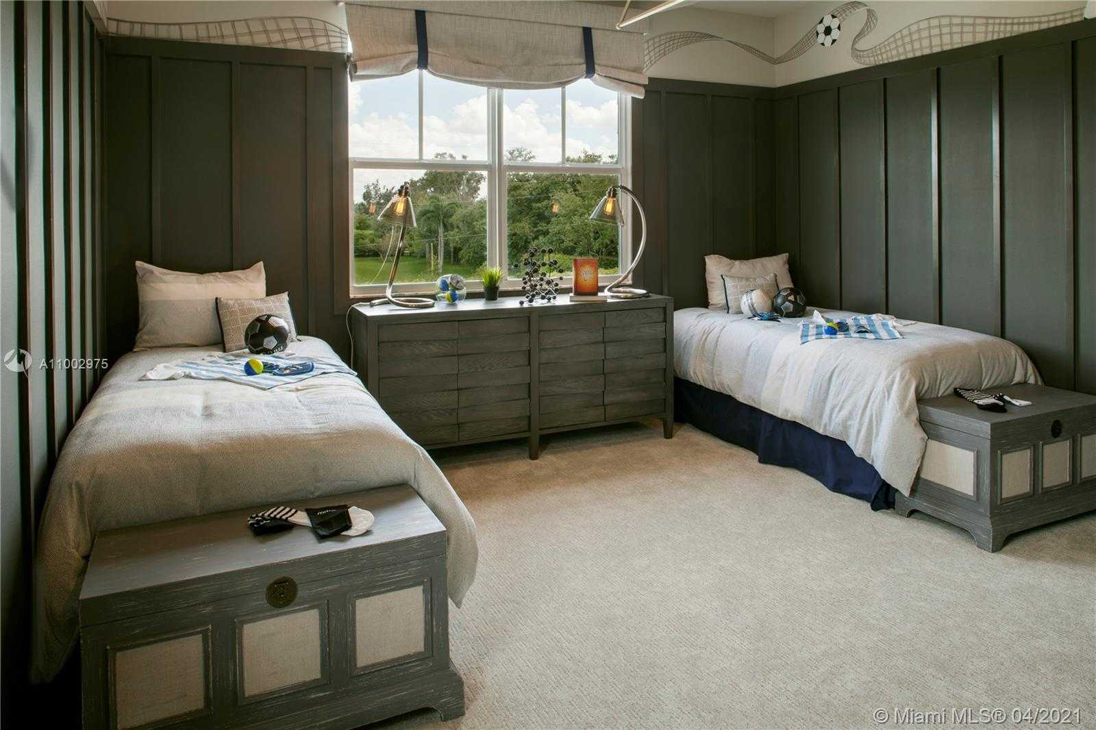 Small Image of 6985 SOUTH STILLWATER SHORES DR, Davie Number 27