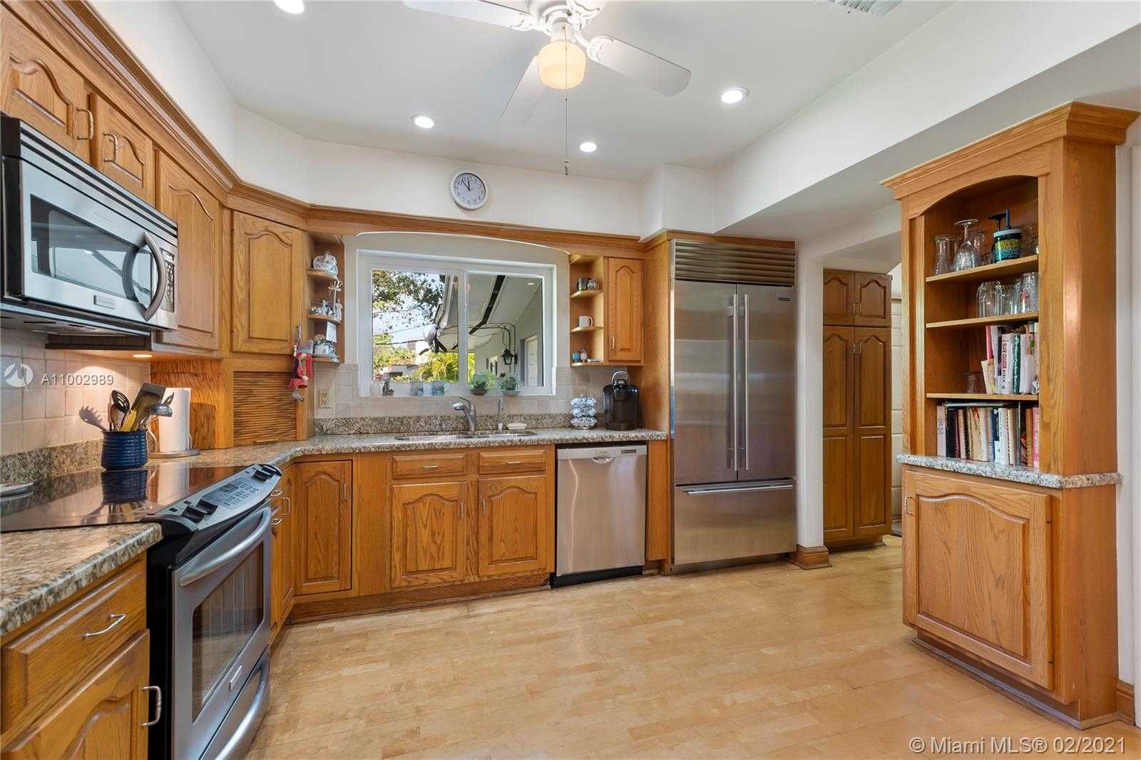 Small Image of 10800 OLD CUTLER RD, Coral Gables Number 14