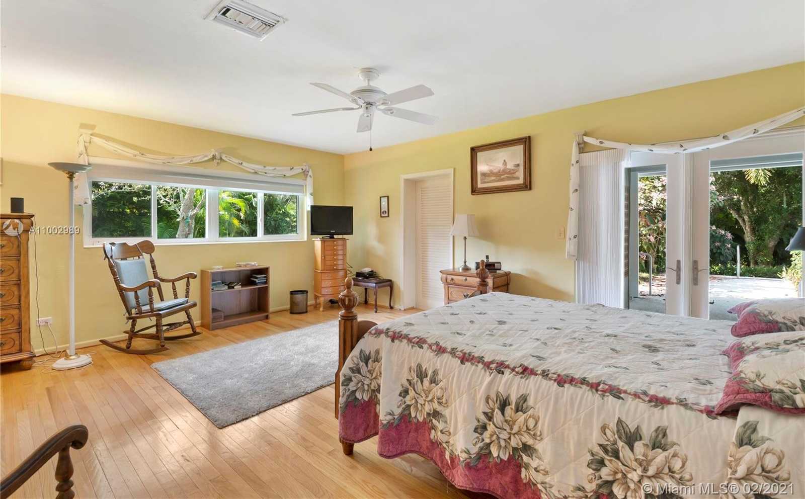 Small Image of 10800 OLD CUTLER RD, Coral Gables Number 15