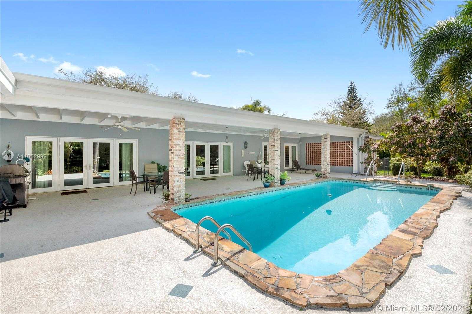 Small Image of 10800 OLD CUTLER RD, Coral Gables Number 22