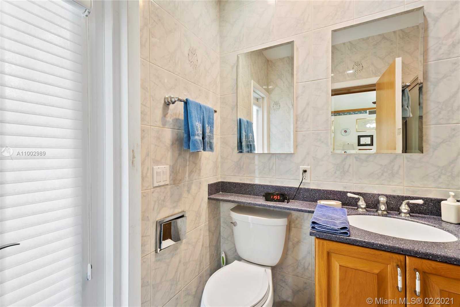 Small Image of 10800 OLD CUTLER RD, Coral Gables Number 24