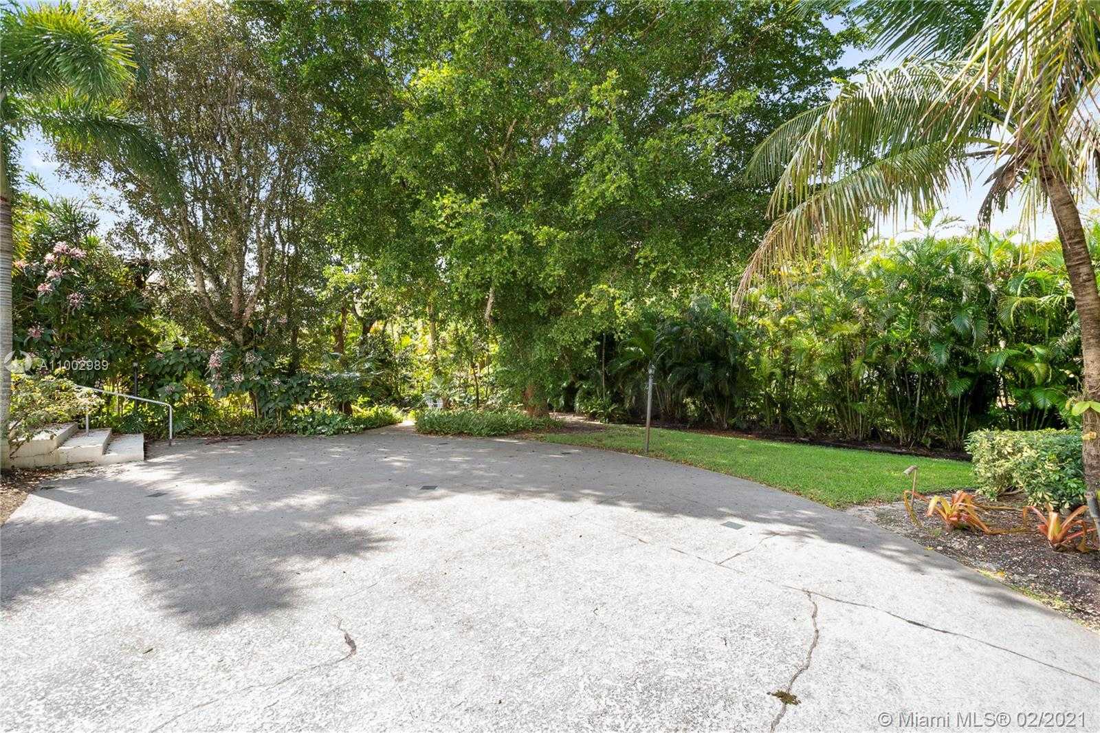 Small Image of 10800 OLD CUTLER RD, Coral Gables Number 28