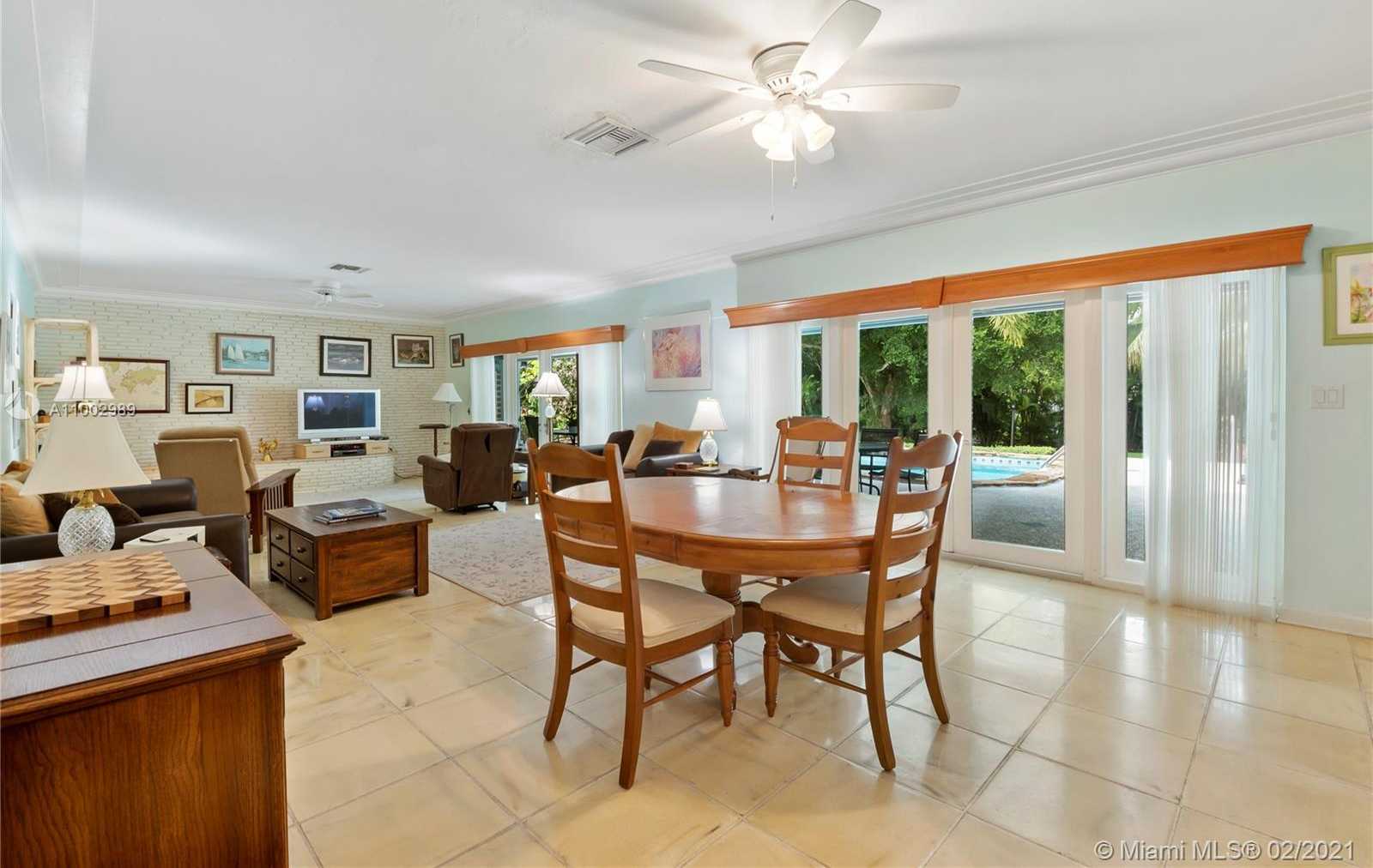 Small Image of 10800 OLD CUTLER RD, Coral Gables Number 6