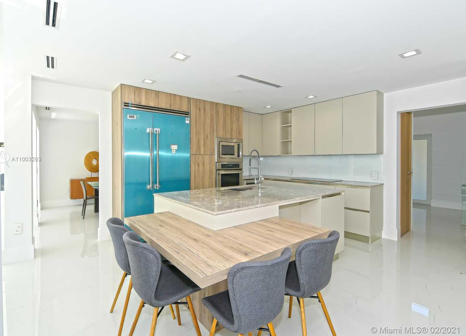 Small Image of 9457 NORTH WEST 54TH DORAL CIR LN, Doral Number 13