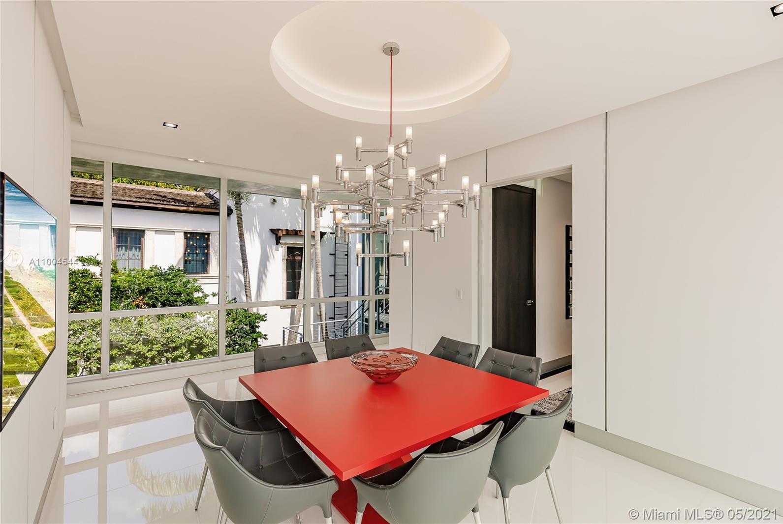 Small Image of 7717 ATLANTIC WAY, Miami Beach Number 29