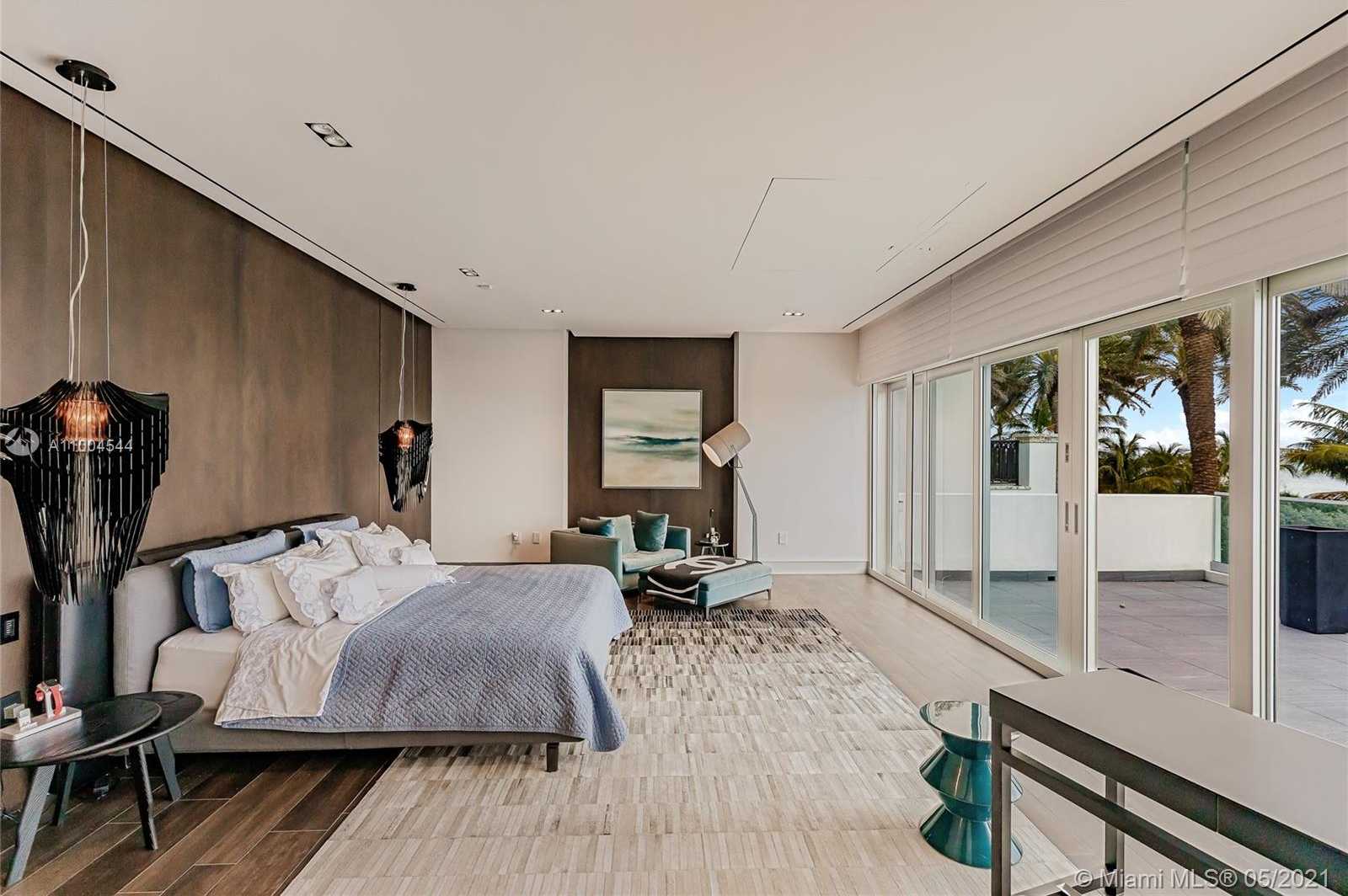 Small Image of 7717 ATLANTIC WAY, Miami Beach Number 36