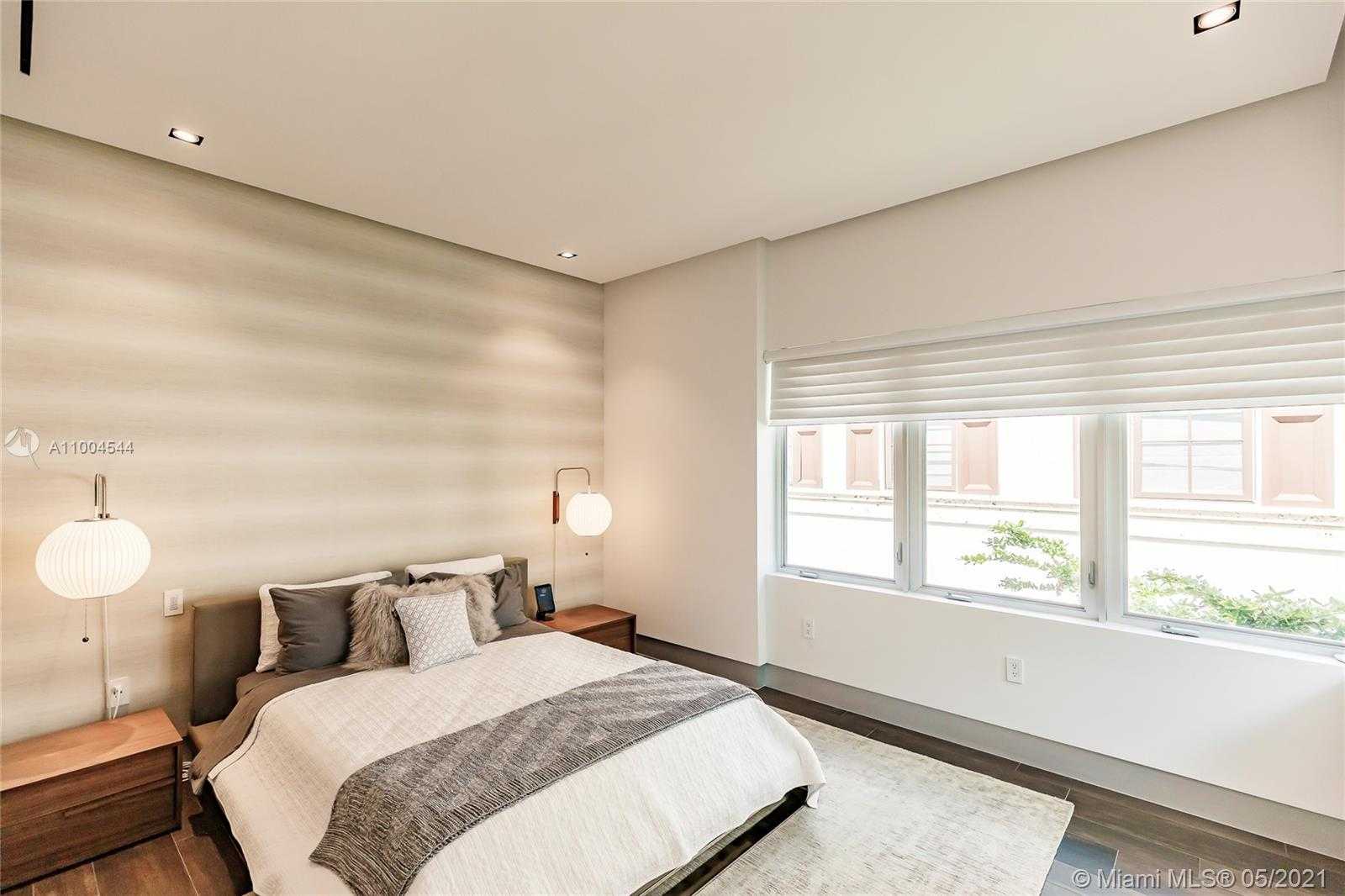Small Image of 7717 ATLANTIC WAY, Miami Beach Number 53