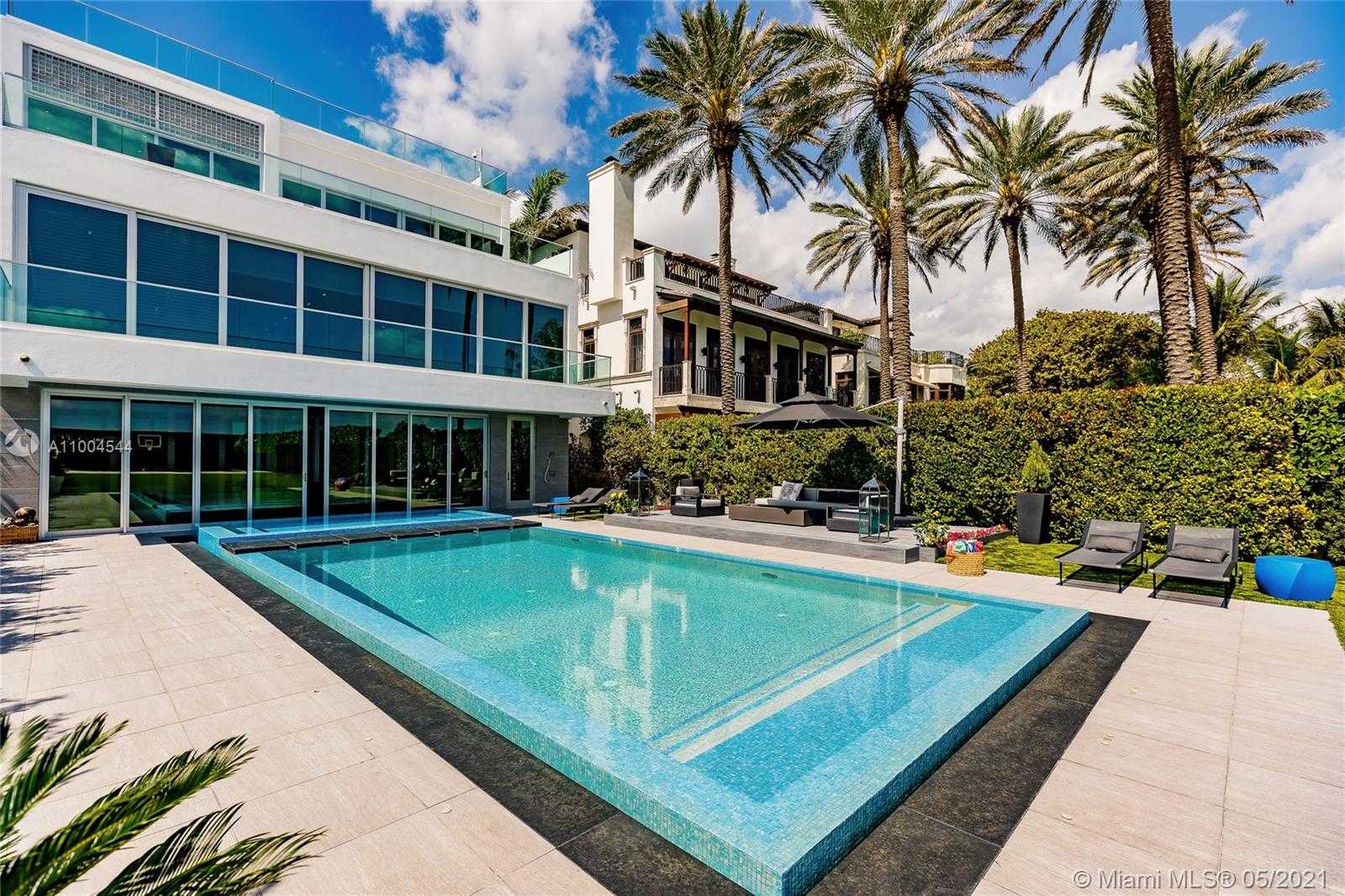 Small Image of 7717 ATLANTIC WAY, Miami Beach Number 62
