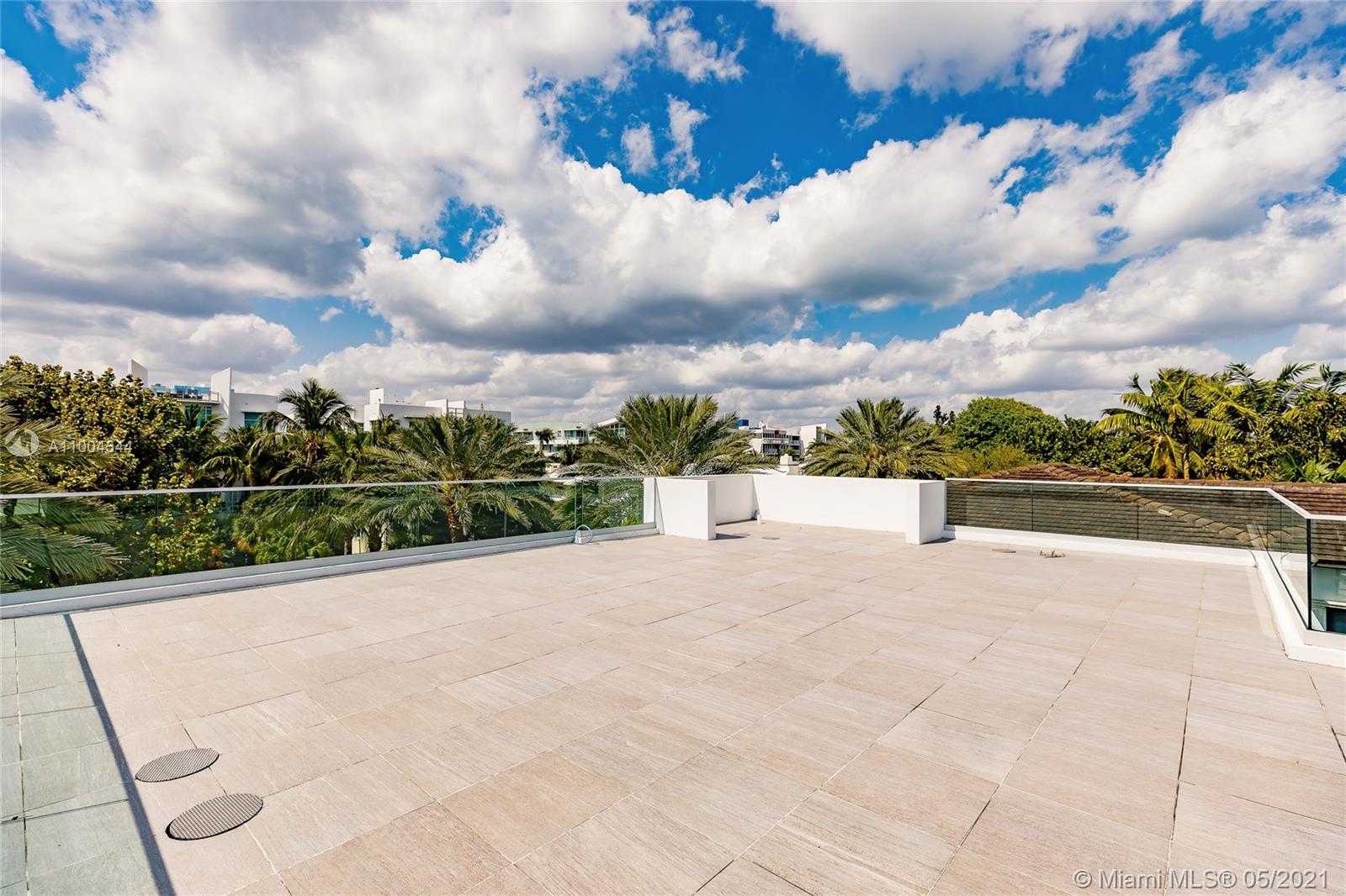 Small Image of 7717 ATLANTIC WAY, Miami Beach Number 71