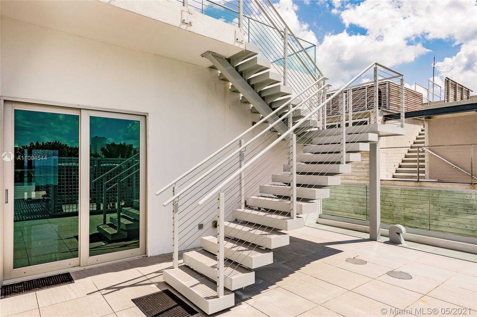 Small Image of 7717 ATLANTIC WAY, Miami Beach Number 72