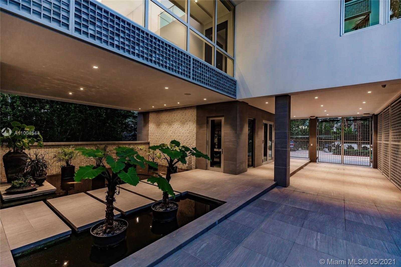 Small Image of 7717 ATLANTIC WAY, Miami Beach Number 78