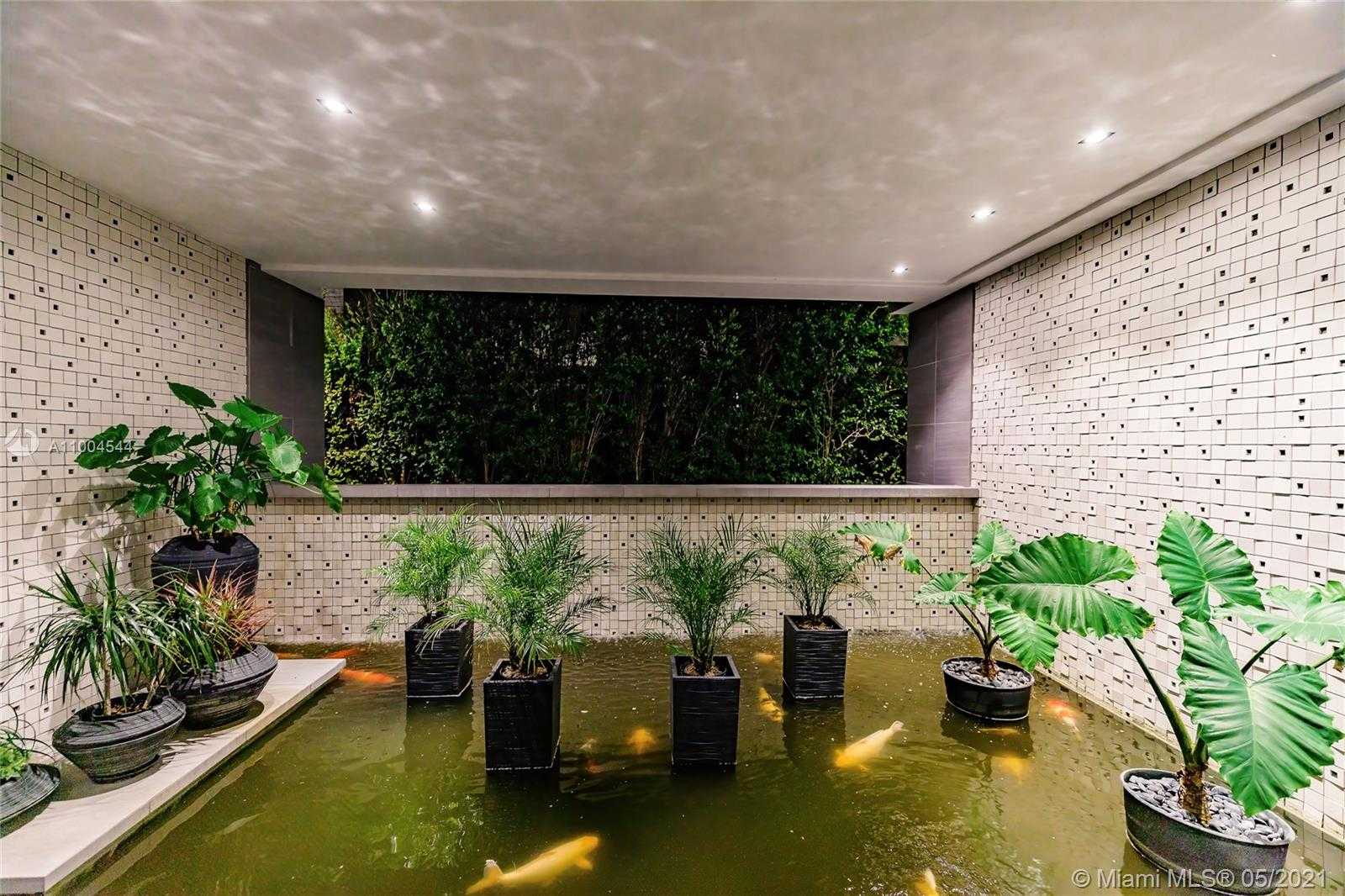Small Image of 7717 ATLANTIC WAY, Miami Beach Number 79