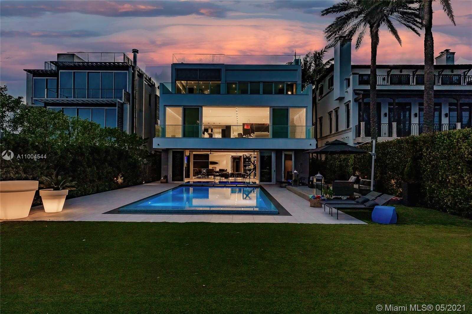 Small Image of 7717 ATLANTIC WAY, Miami Beach Number 84