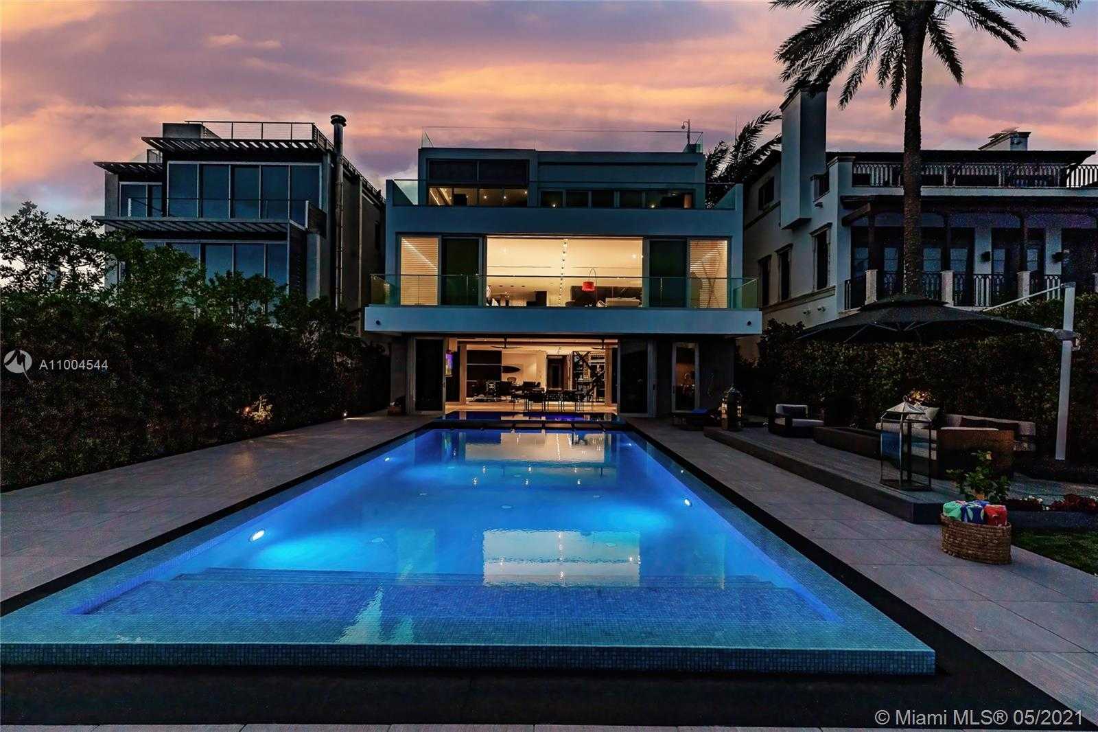 Small Image of 7717 ATLANTIC WAY, Miami Beach Number 85