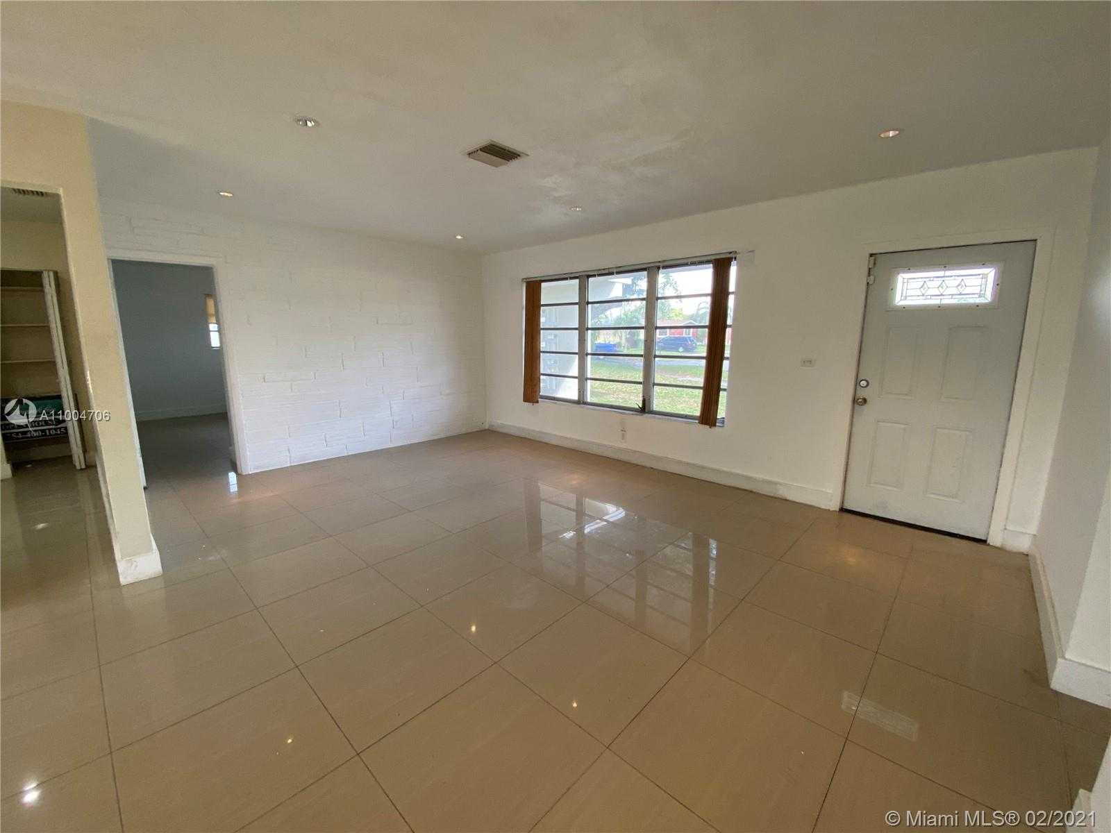 Small Image of 6960 SOUTH WEST 8TH ST, Pembroke Pines Number 10