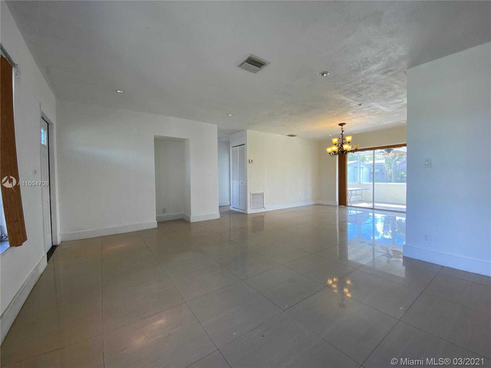 Small Image of 6960 SOUTH WEST 8TH ST, Pembroke Pines Number 14