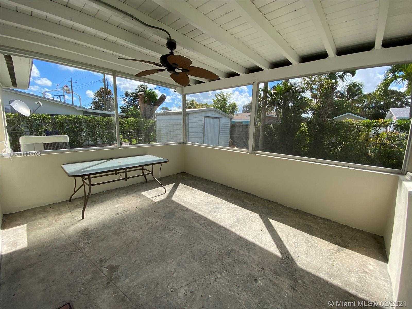 Small Image of 6960 SOUTH WEST 8TH ST, Pembroke Pines Number 19
