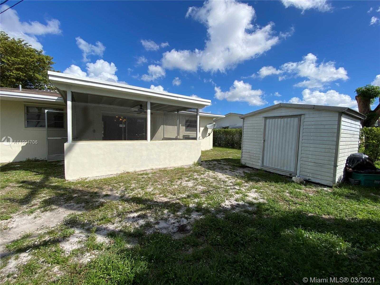 Small Image of 6960 SOUTH WEST 8TH ST, Pembroke Pines Number 20