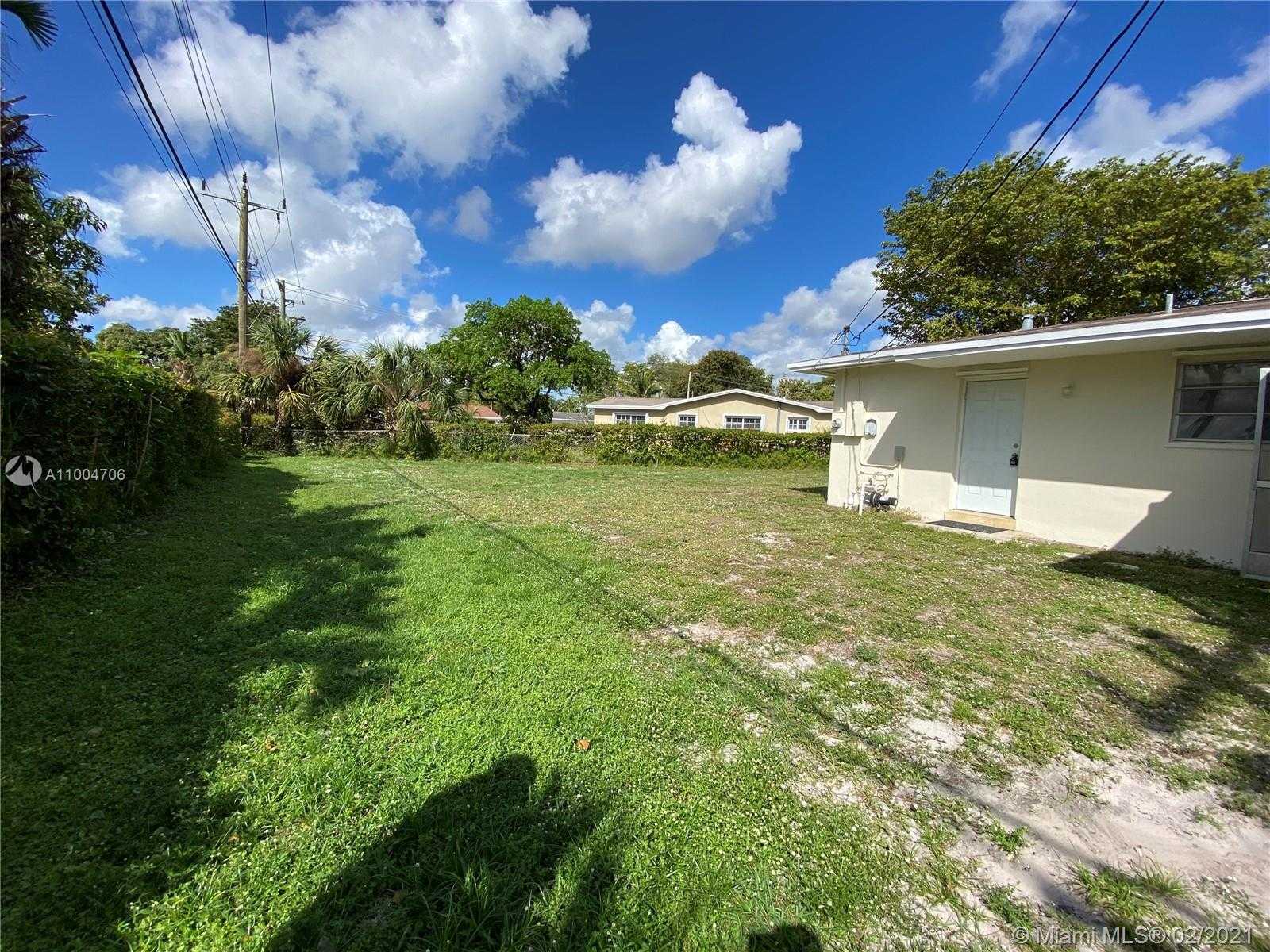 Small Image of 6960 SOUTH WEST 8TH ST, Pembroke Pines Number 21