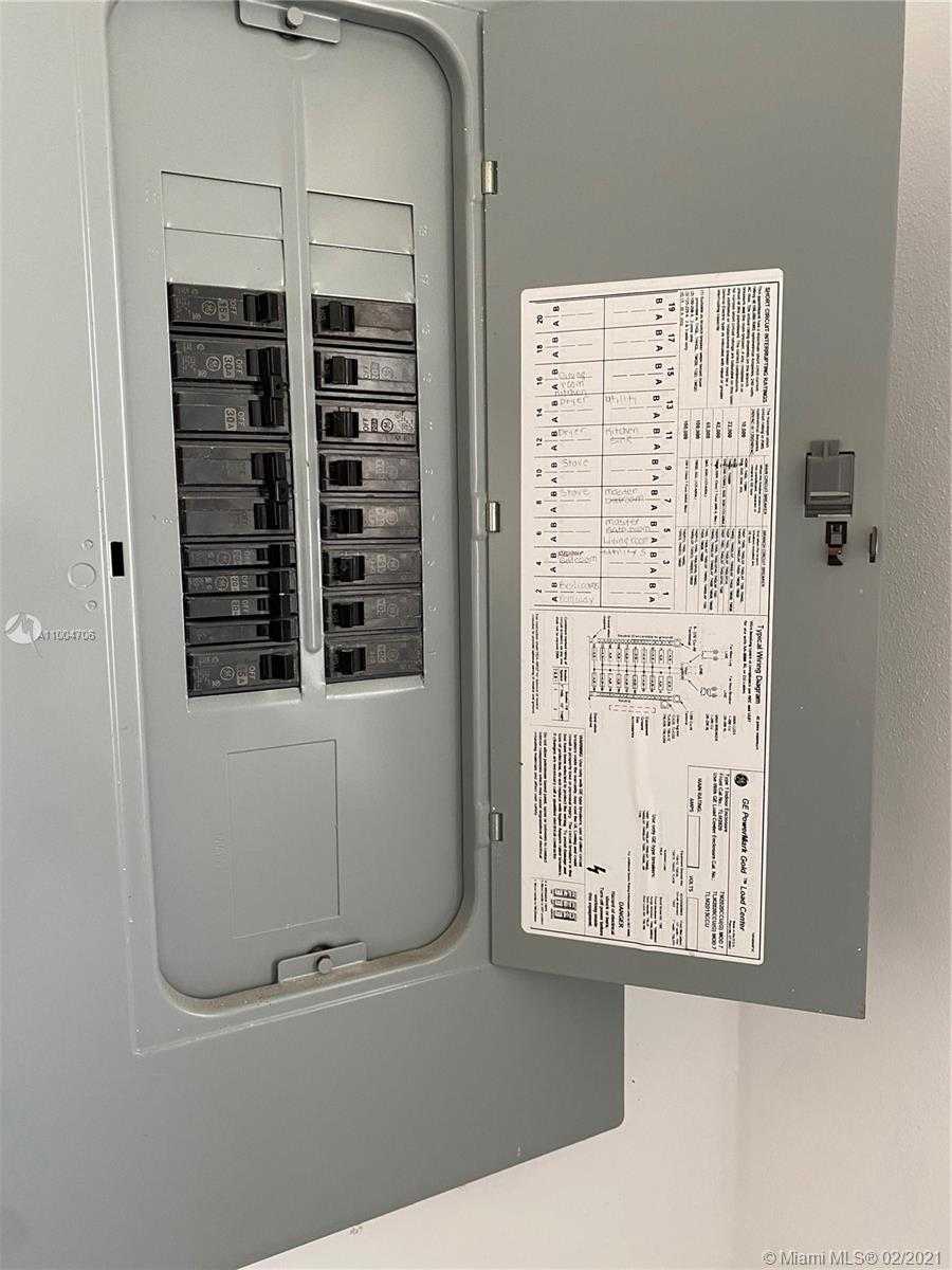 Small Image of 6960 SOUTH WEST 8TH ST, Pembroke Pines Number 7