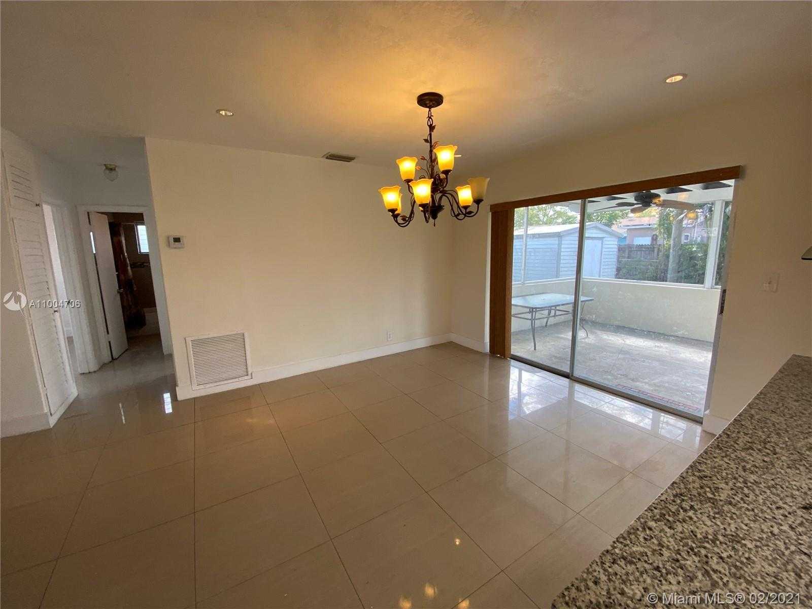 Small Image of 6960 SOUTH WEST 8TH ST, Pembroke Pines Number 9