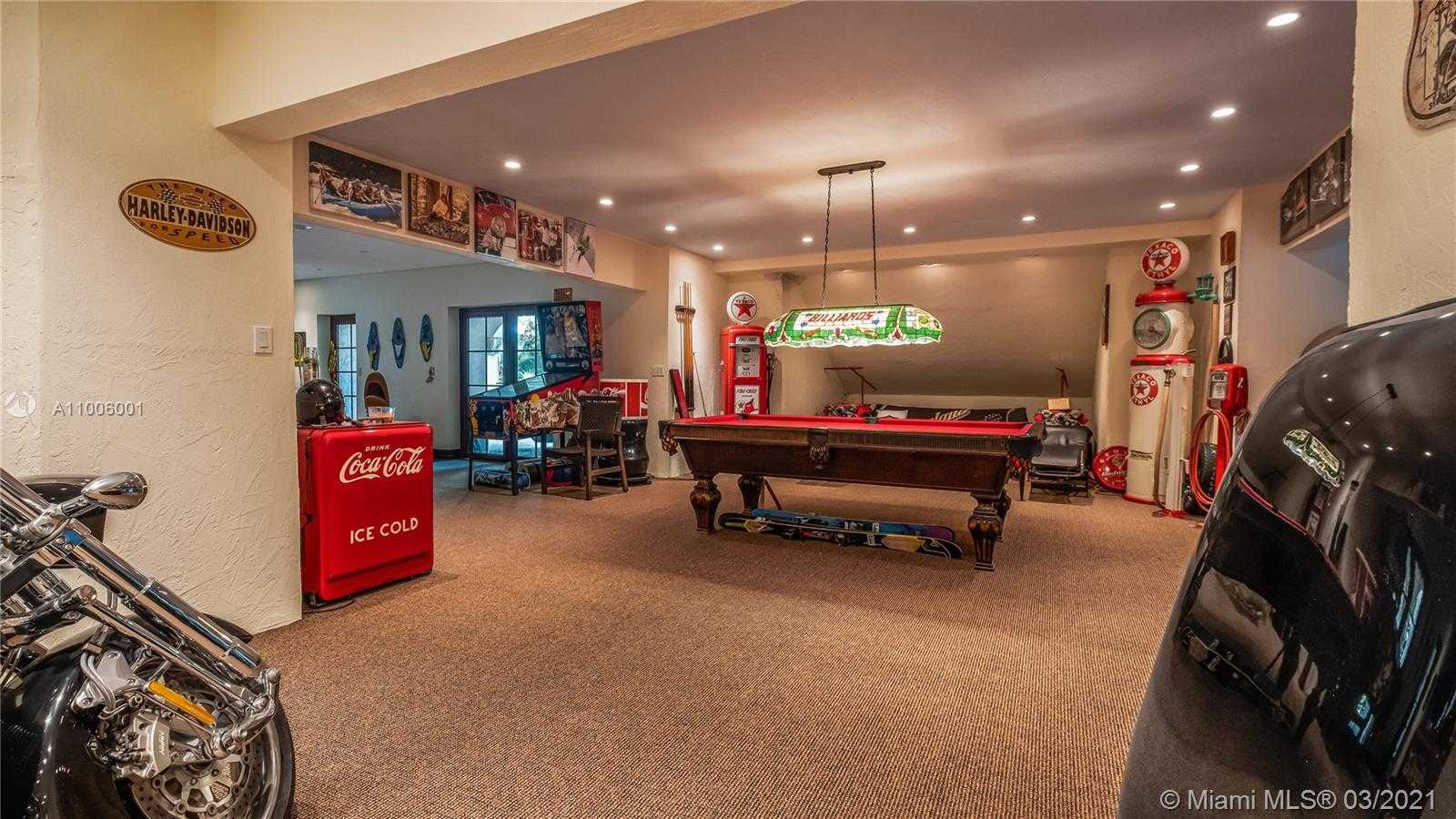 Small Image of 3503 MAIN LODGE DR, Miami Number 23