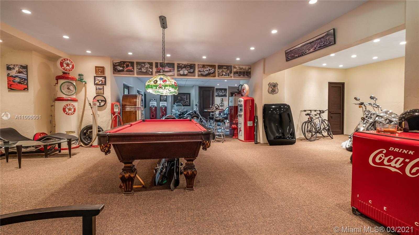 Small Image of 3503 MAIN LODGE DR, Miami Number 24