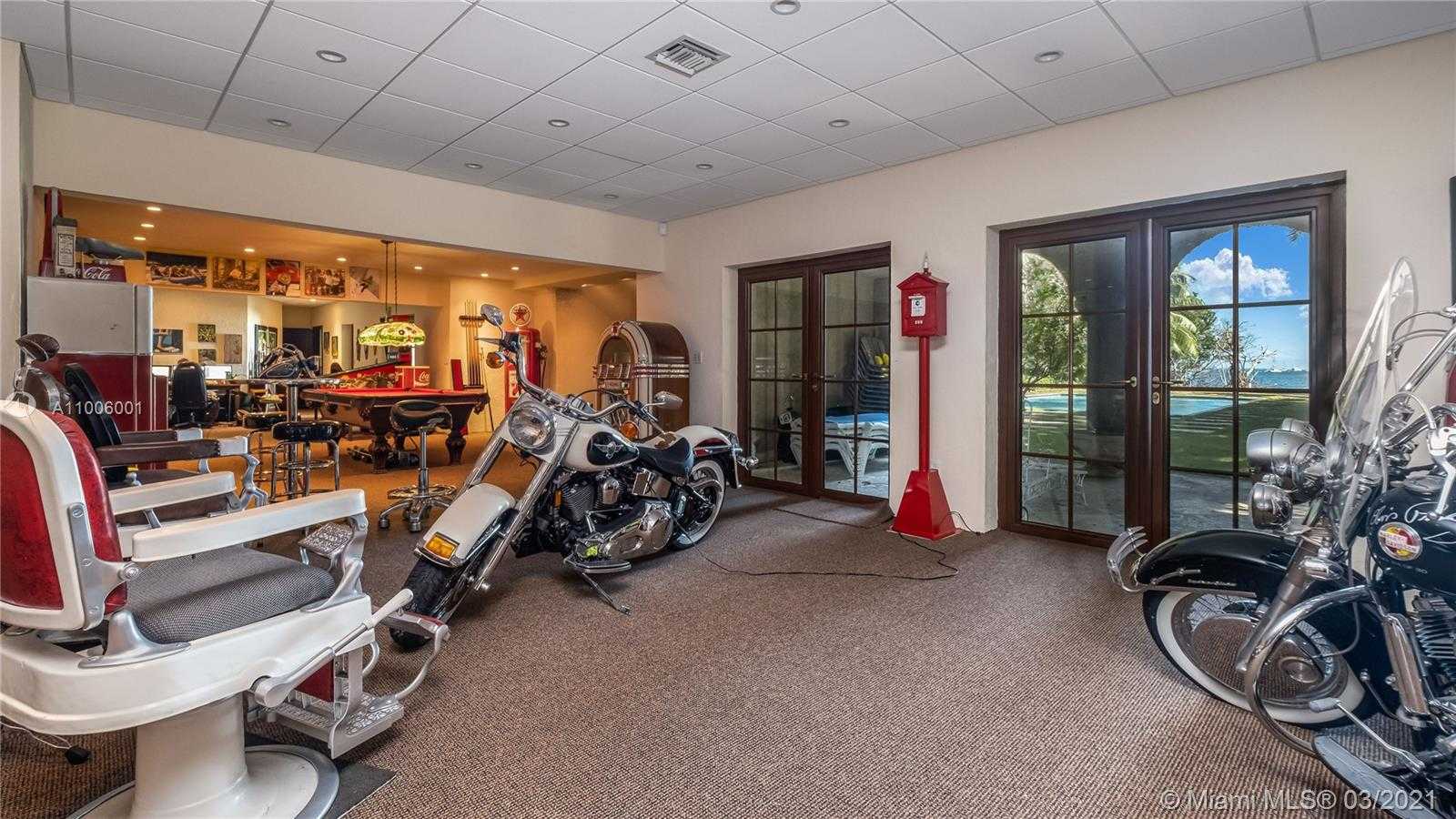 Small Image of 3503 MAIN LODGE DR, Miami Number 26