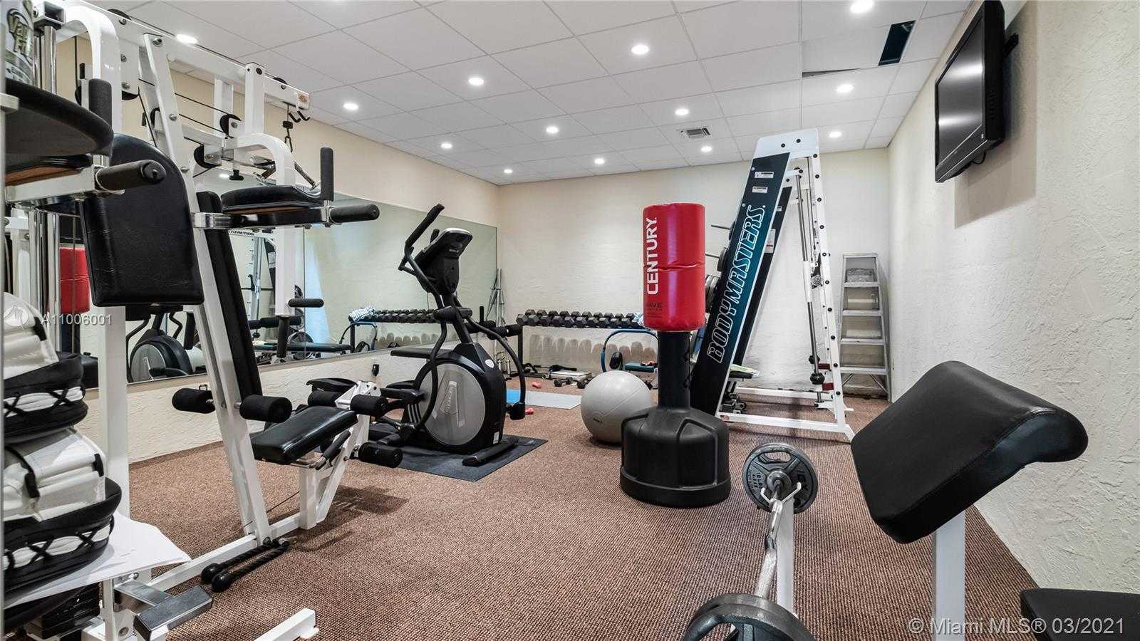 Small Image of 3503 MAIN LODGE DR, Miami Number 28