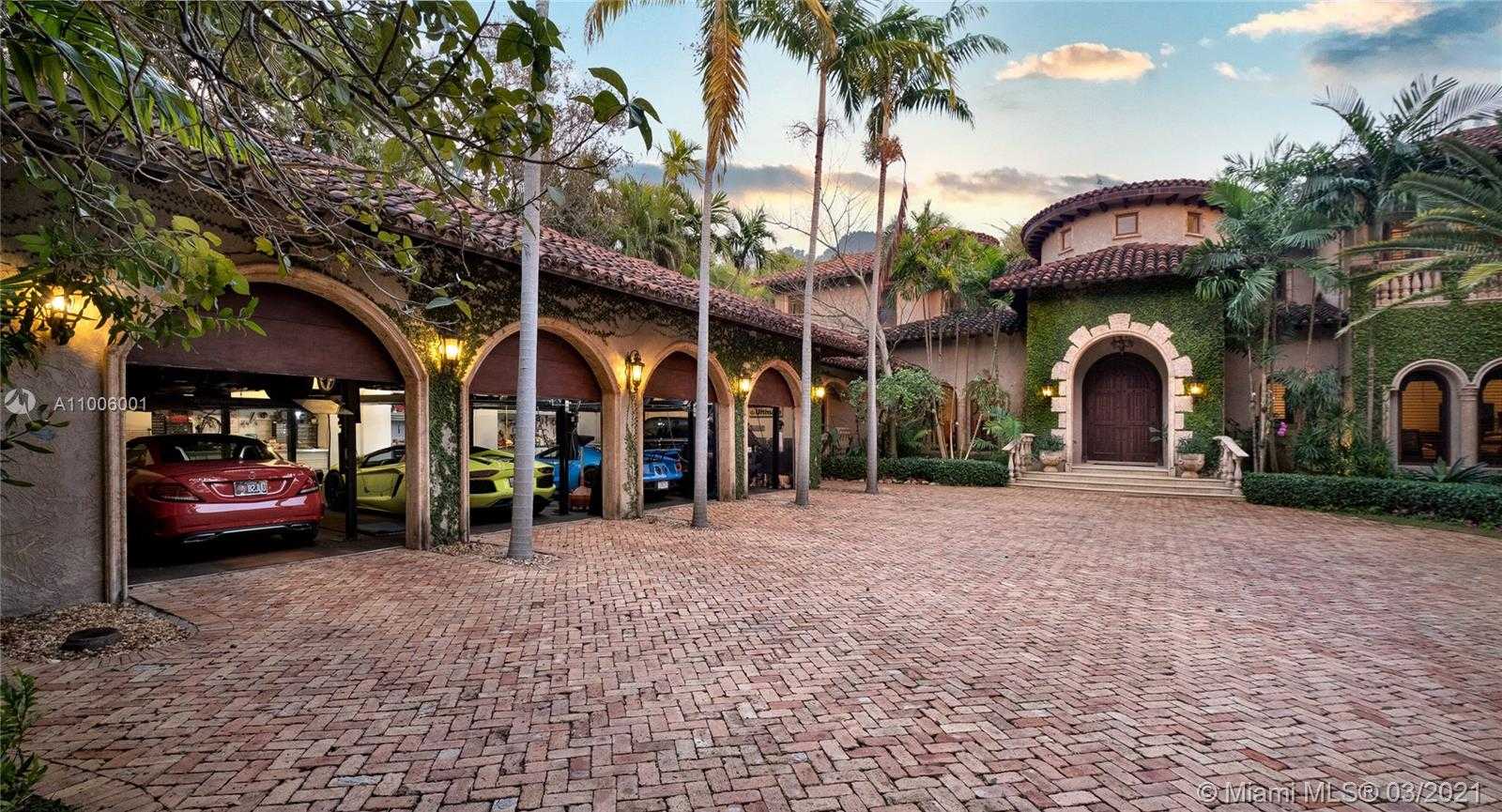 Small Image of 3503 MAIN LODGE DR, Miami Number 32