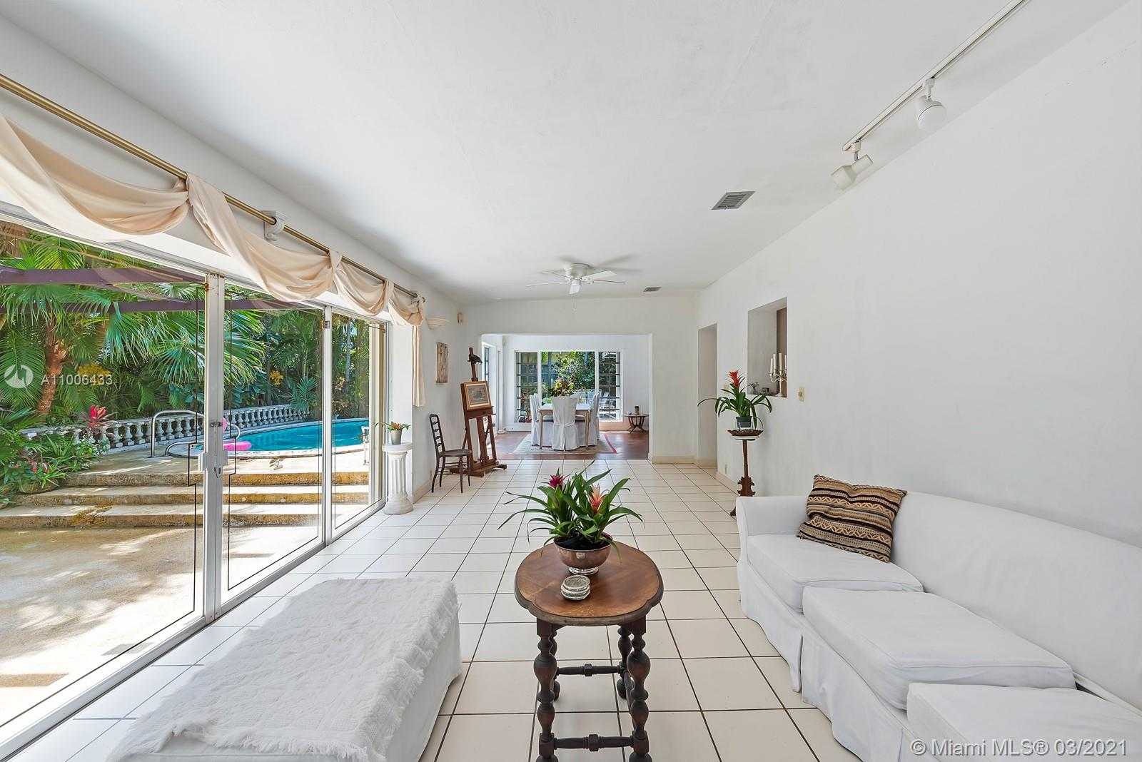 Small Image of 230 BUTTONWOOD DR, Key Biscayne Number 13