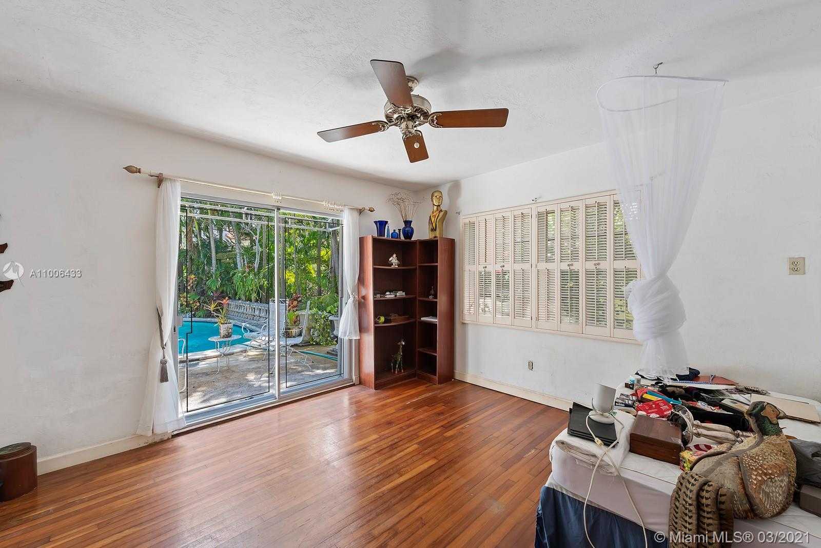 Small Image of 230 BUTTONWOOD DR, Key Biscayne Number 16