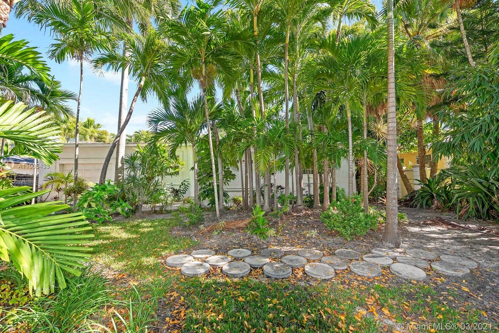 Small Image of 230 BUTTONWOOD DR, Key Biscayne Number 21