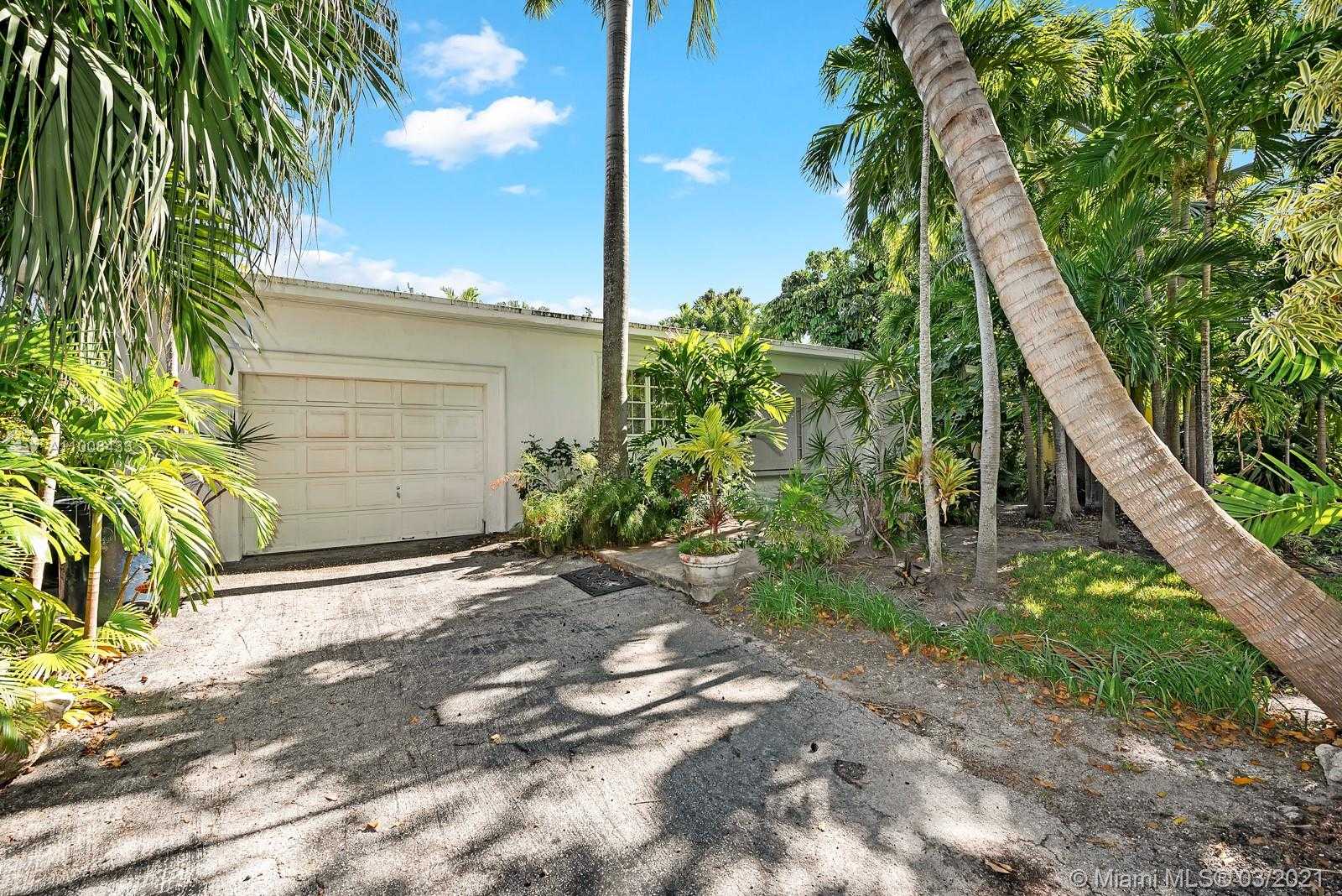 Small Image of 230 BUTTONWOOD DR, Key Biscayne Number 23