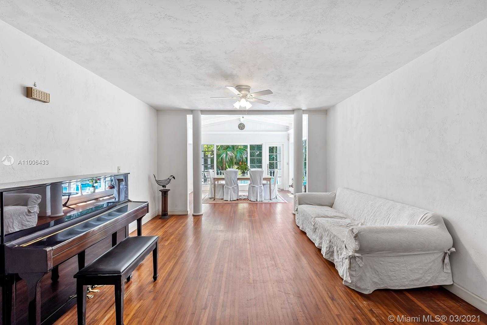 Small Image of 230 BUTTONWOOD DR, Key Biscayne Number 8