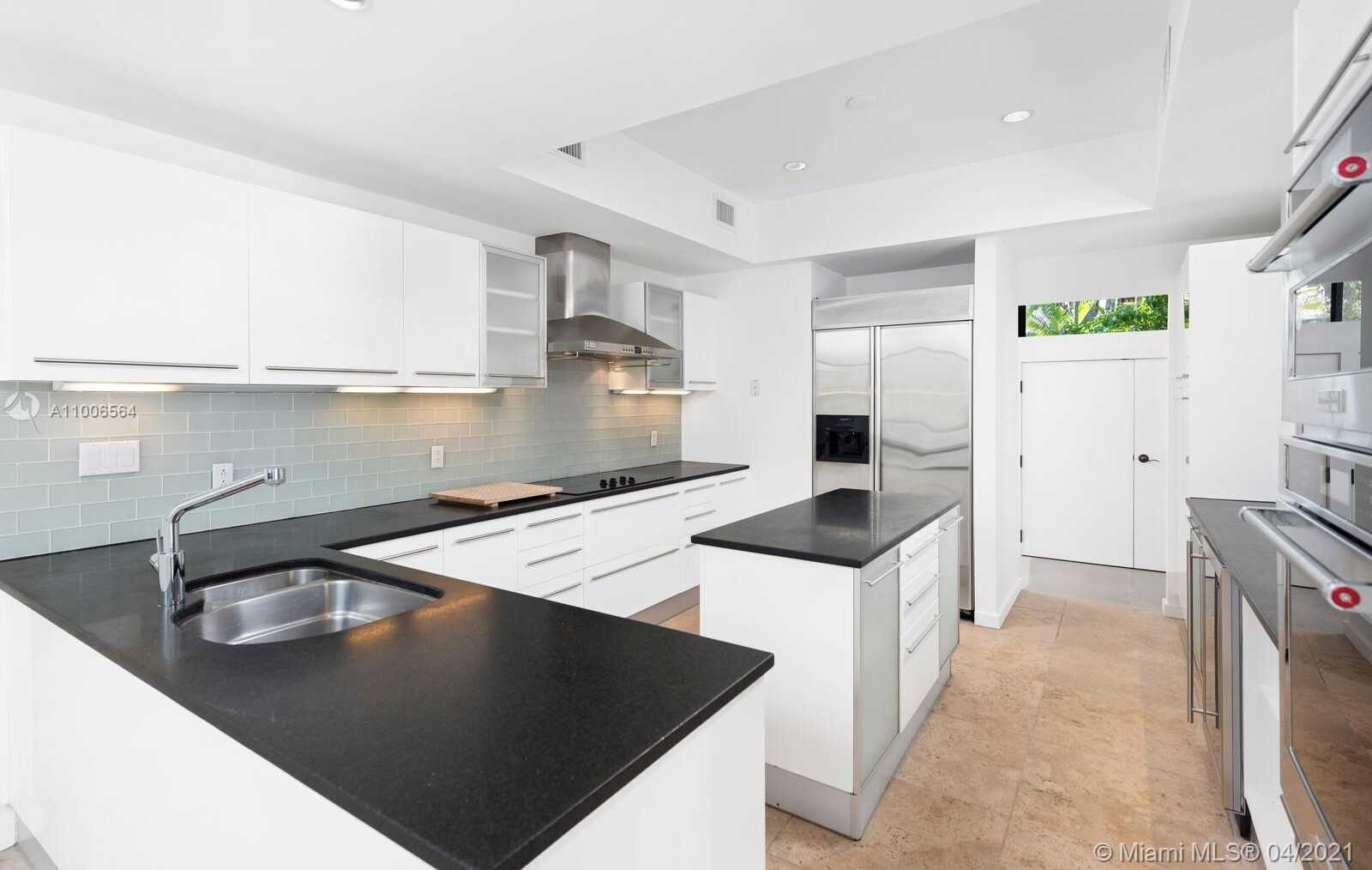 Small Image of 3651 SAINT GAUDENS RD, Miami Number 11