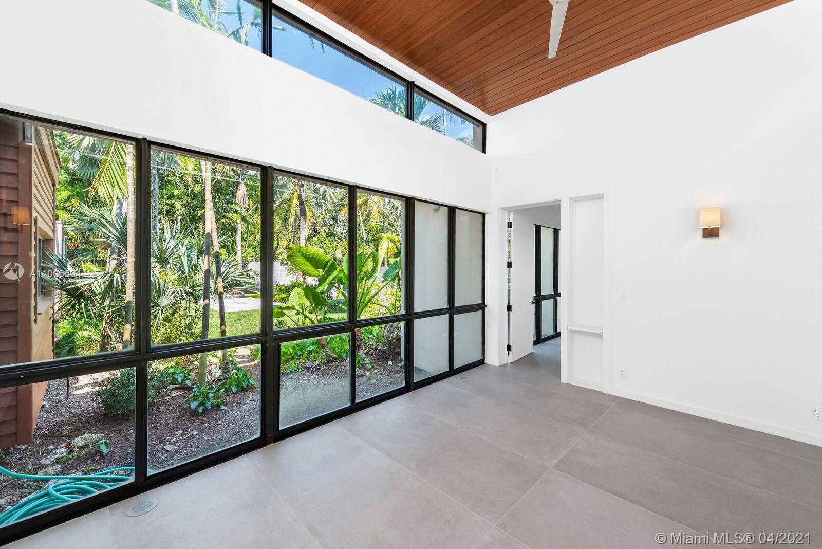 Small Image of 3651 SAINT GAUDENS RD, Miami Number 18