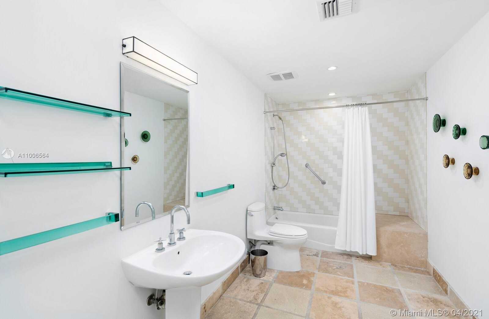 Small Image of 3651 SAINT GAUDENS RD, Miami Number 21