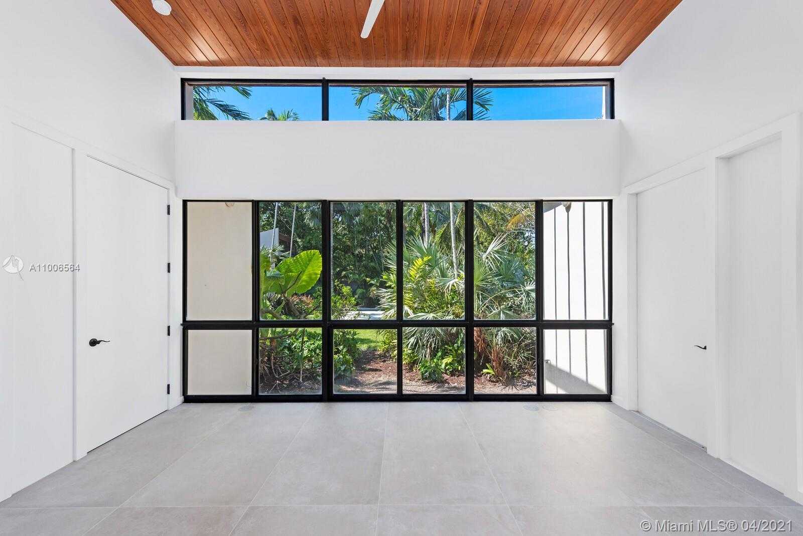 Small Image of 3651 SAINT GAUDENS RD, Miami Number 23