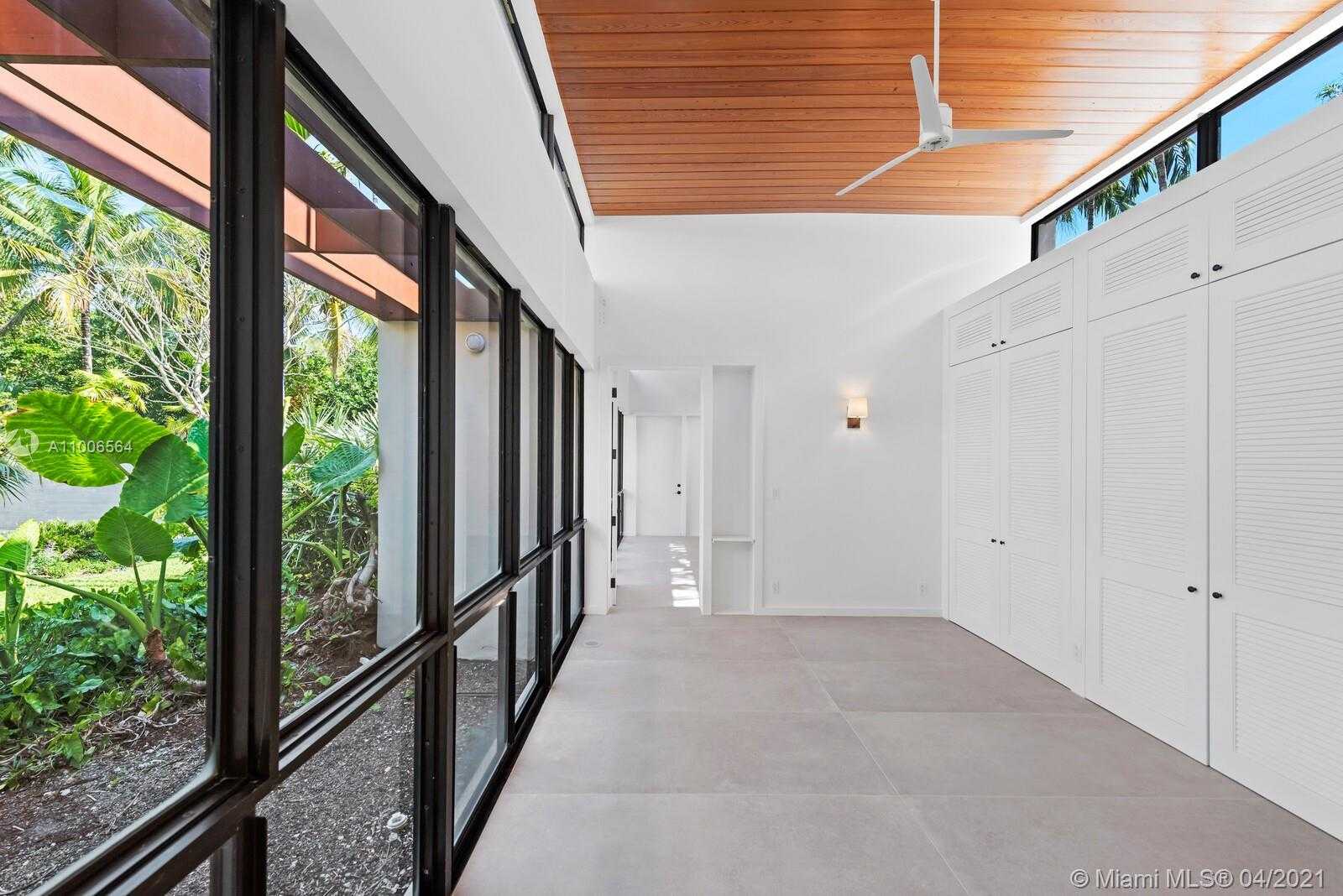 Small Image of 3651 SAINT GAUDENS RD, Miami Number 24
