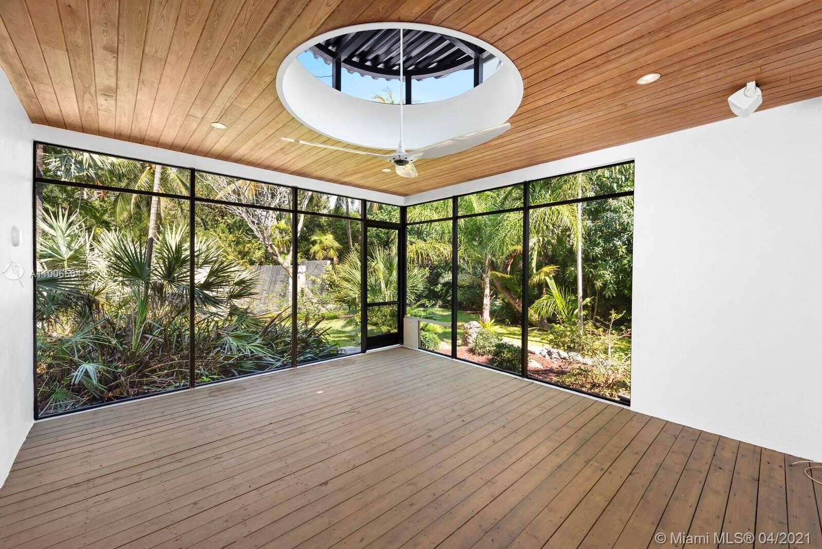 Small Image of 3651 SAINT GAUDENS RD, Miami Number 25