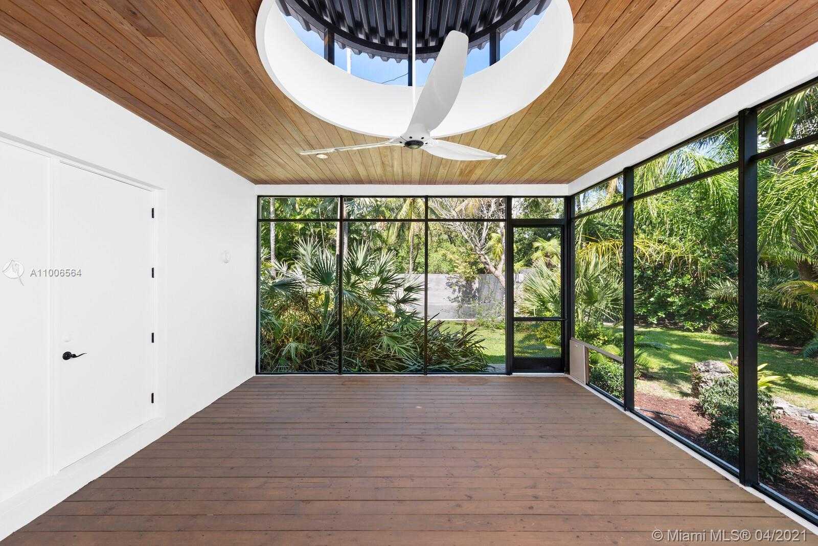 Small Image of 3651 SAINT GAUDENS RD, Miami Number 26