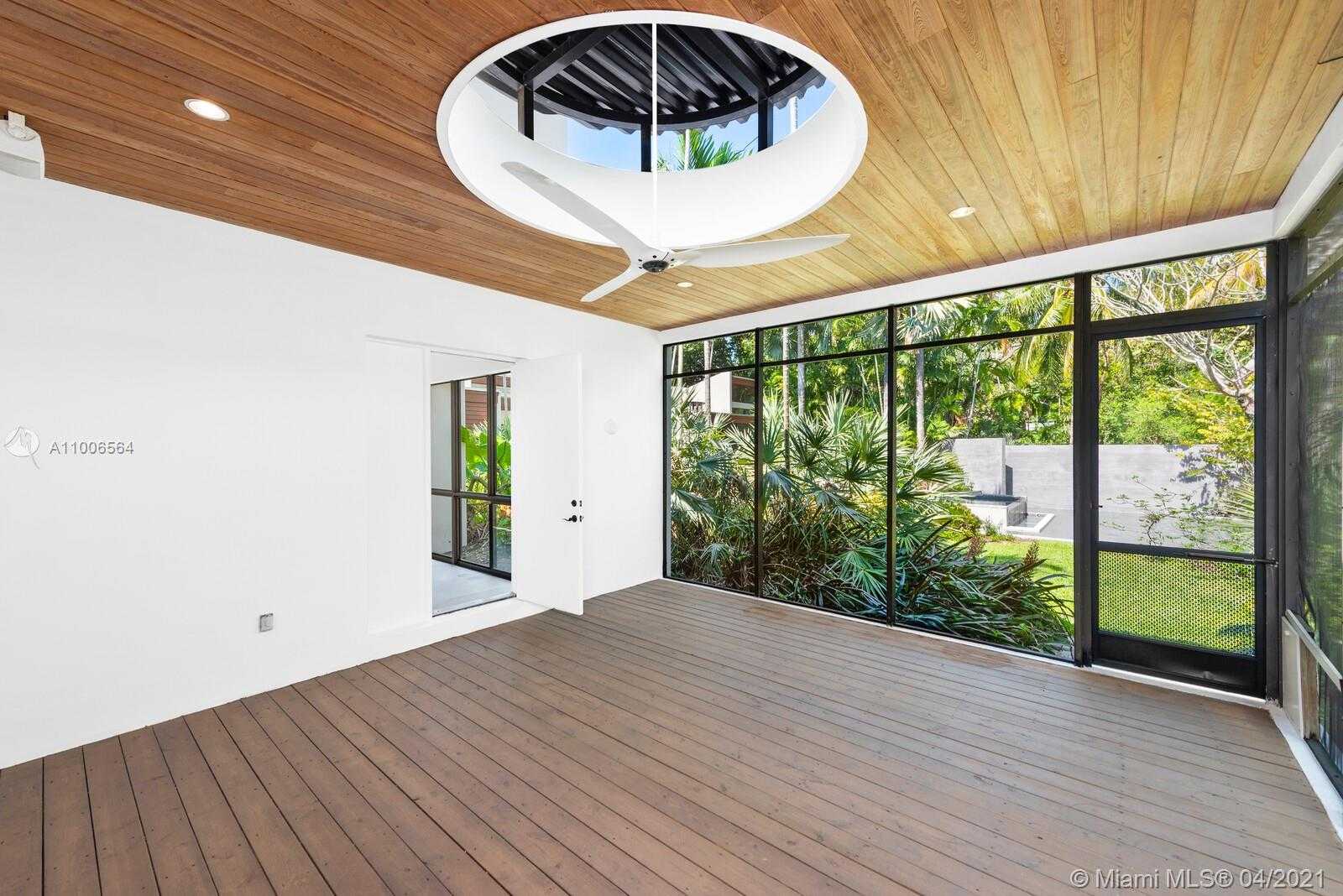 Small Image of 3651 SAINT GAUDENS RD, Miami Number 27