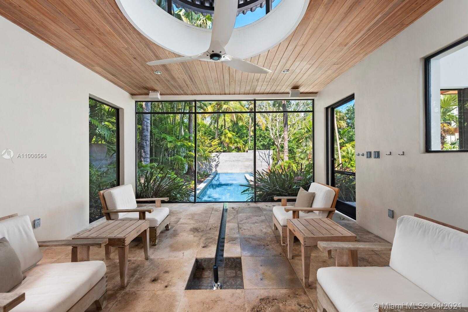 Small Image of 3651 SAINT GAUDENS RD, Miami Number 3